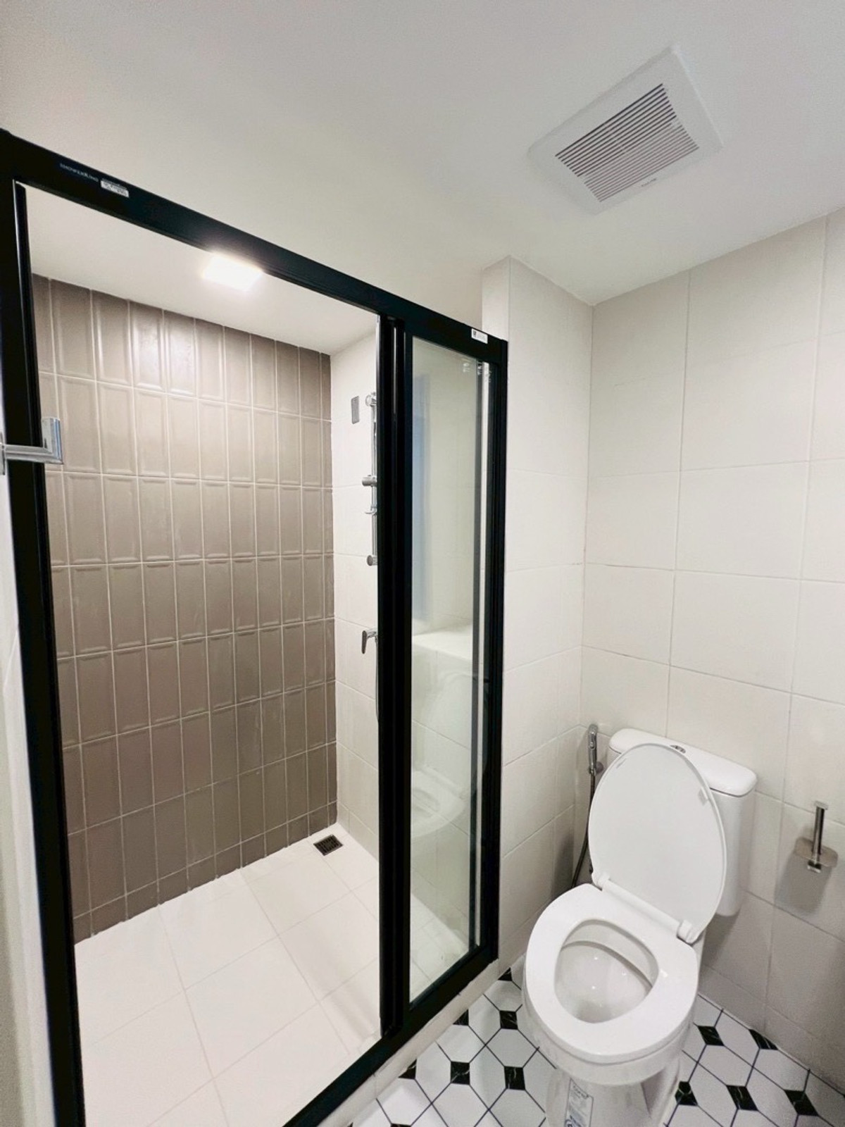 For RentCondoPathum Thani,Rangsit, Thammasat : Condo for rent, Kave Onederland 
 Thammasat Rangsit (with university shuttle)