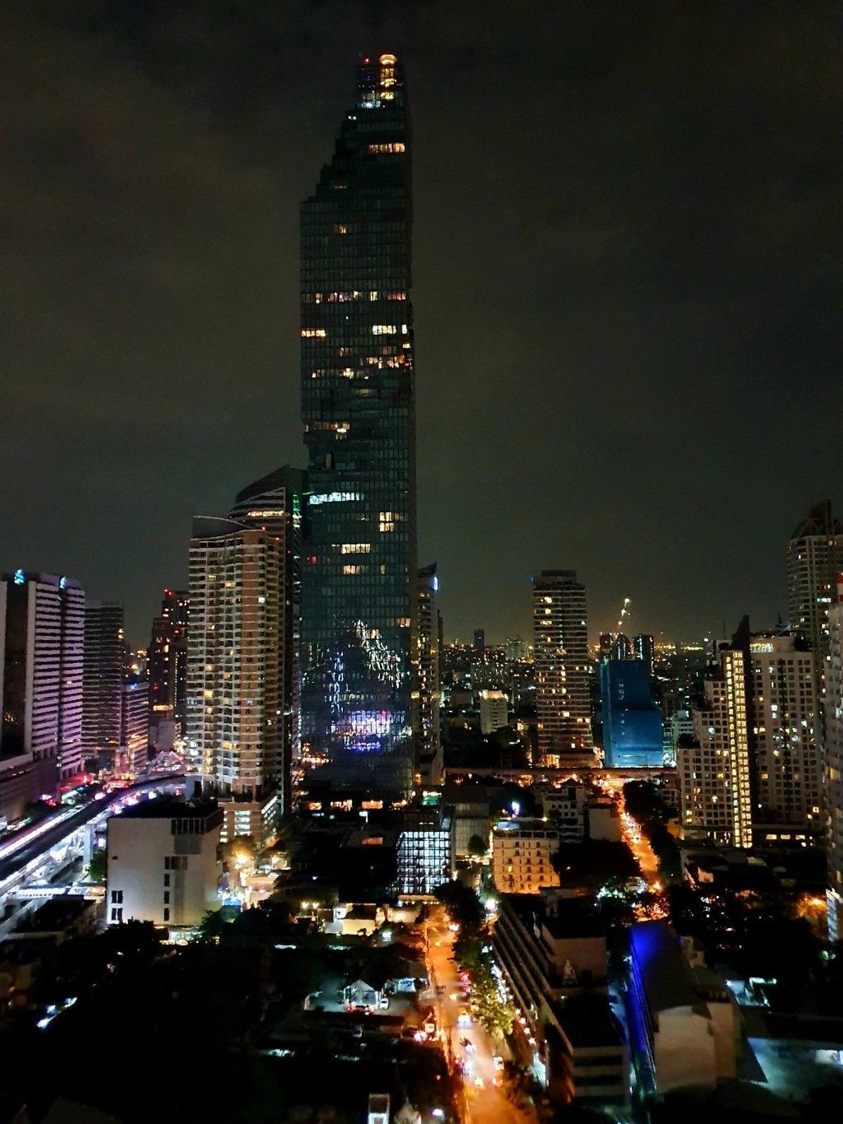 For RentCondoSilom, Saladaeng, Bangrak : ✨ High Floor | Mahanakhon View -- 2 beds