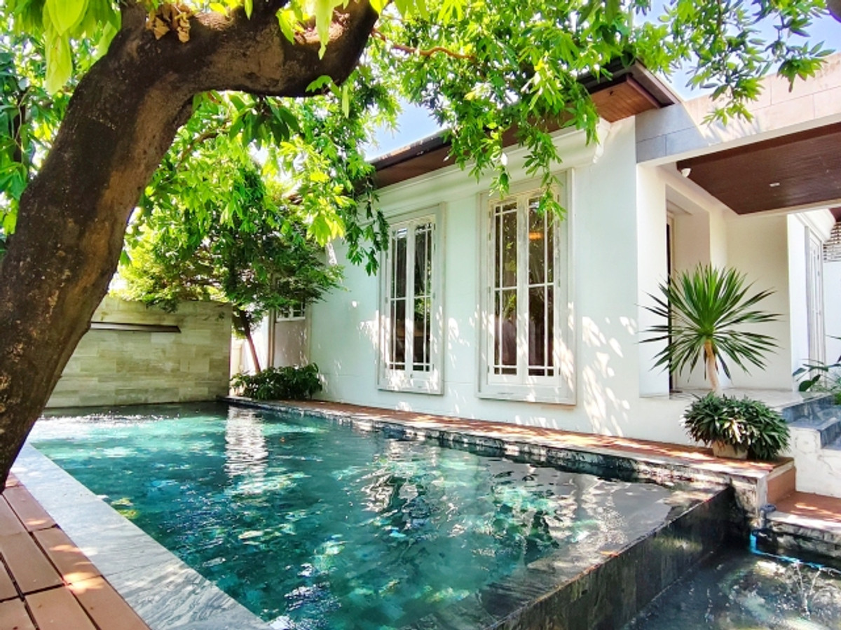 ขายบ้านแจ้งวัฒนะ เมืองทอง : คฤหาสน์หรู ใจกลางเมือง เมืองทองธานี โครงการ 5 ทำเลศักยภาพ ใกล้ทางด่วน–ศูนย์ราชการ–สนามบินดอนเมือง พร้อมเข้าอยู่