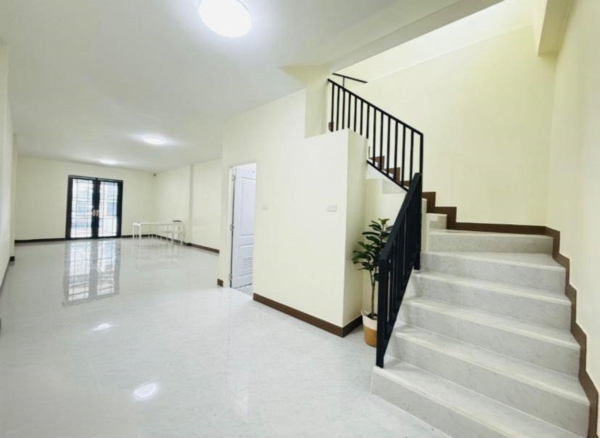 ให้เช่าทาวน์โฮมบางแค เพชรเกษม : ให้เช่า ทาวน์เฮ้าส์ 2 ชั้นสร้างใหม่! ใกล้ BTS เพชรเกษม 48 ทำเลดี เดินทางสะดวก มีเฟอร์นิเจอร์ราคา 16,000 บาท