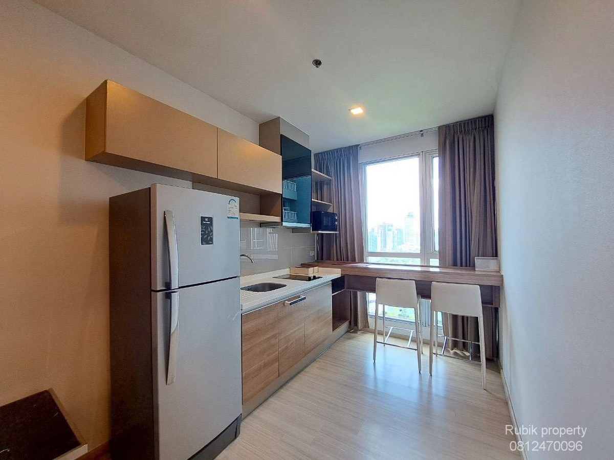 For RentCondoOnnut, Udomsuk : 🌟 Rhythm Sukhumvit 50 | For Rent RB1729 Condo located on Sukhumvit Road, near BTS On Nut, only 200 meters, convenient travel, with complete amenities.