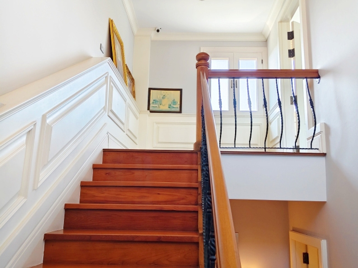 ขายบ้านแจ้งวัฒนะ เมืองทอง : คฤหาสน์หรู ใจกลางเมือง เมืองทองธานี โครงการ 5 ทำเลศักยภาพ ใกล้ทางด่วน–ศูนย์ราชการ–สนามบินดอนเมือง พร้อมเข้าอยู่