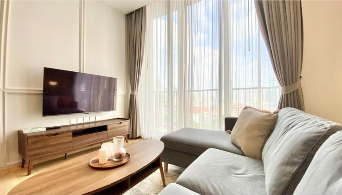 ให้เช่าคอนโดสุขุมวิท อโศก ทองหล่อ : Rare unit - 1 bed 56sqm ✨