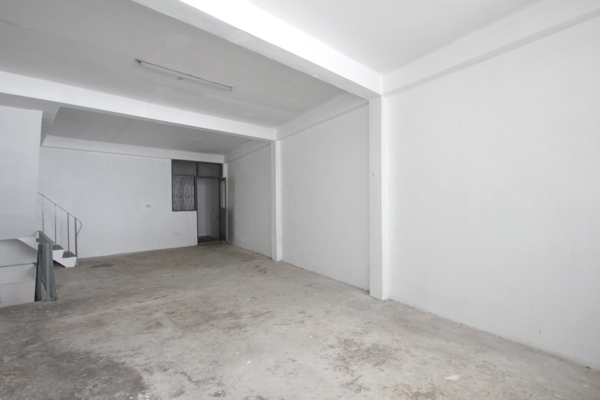 For SaleShop HouseRathburana, Suksawat : Suksawat Daokhanong Commercial Building Near Chom Thong Wutthakat BTS, 3 floors, additions, residential, warehouse, Rama 2 Expressway, Dao Khanong Market, price negotiable.