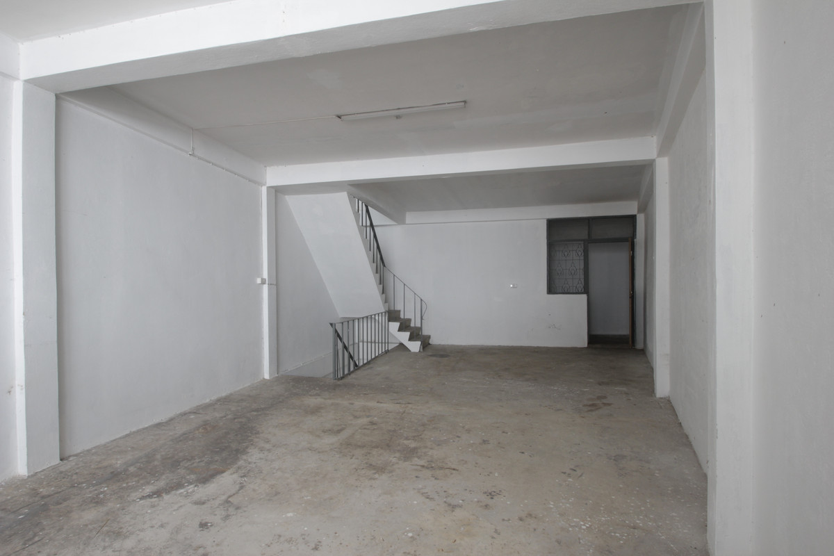 For SaleShop HouseRathburana, Suksawat : Suksawat Daokhanong Commercial Building Near Chom Thong Wutthakat BTS, 3 floors, additions, residential, warehouse, Rama 2 Expressway, Dao Khanong Market, price negotiable.