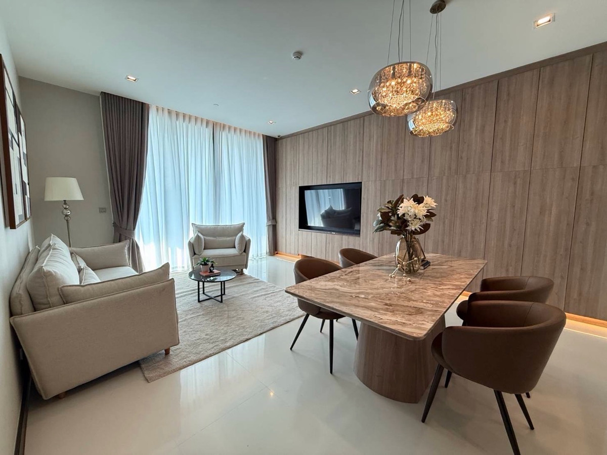 ให้เช่าคอนโดนานา : คอนโดใหม่ติด BTS นานา เดินเชื่อมสถานีได้ ห้องขนาดใหญ่ วิวเมืองไม่บล็อก พร้อมเข้าอยู่ทันที
