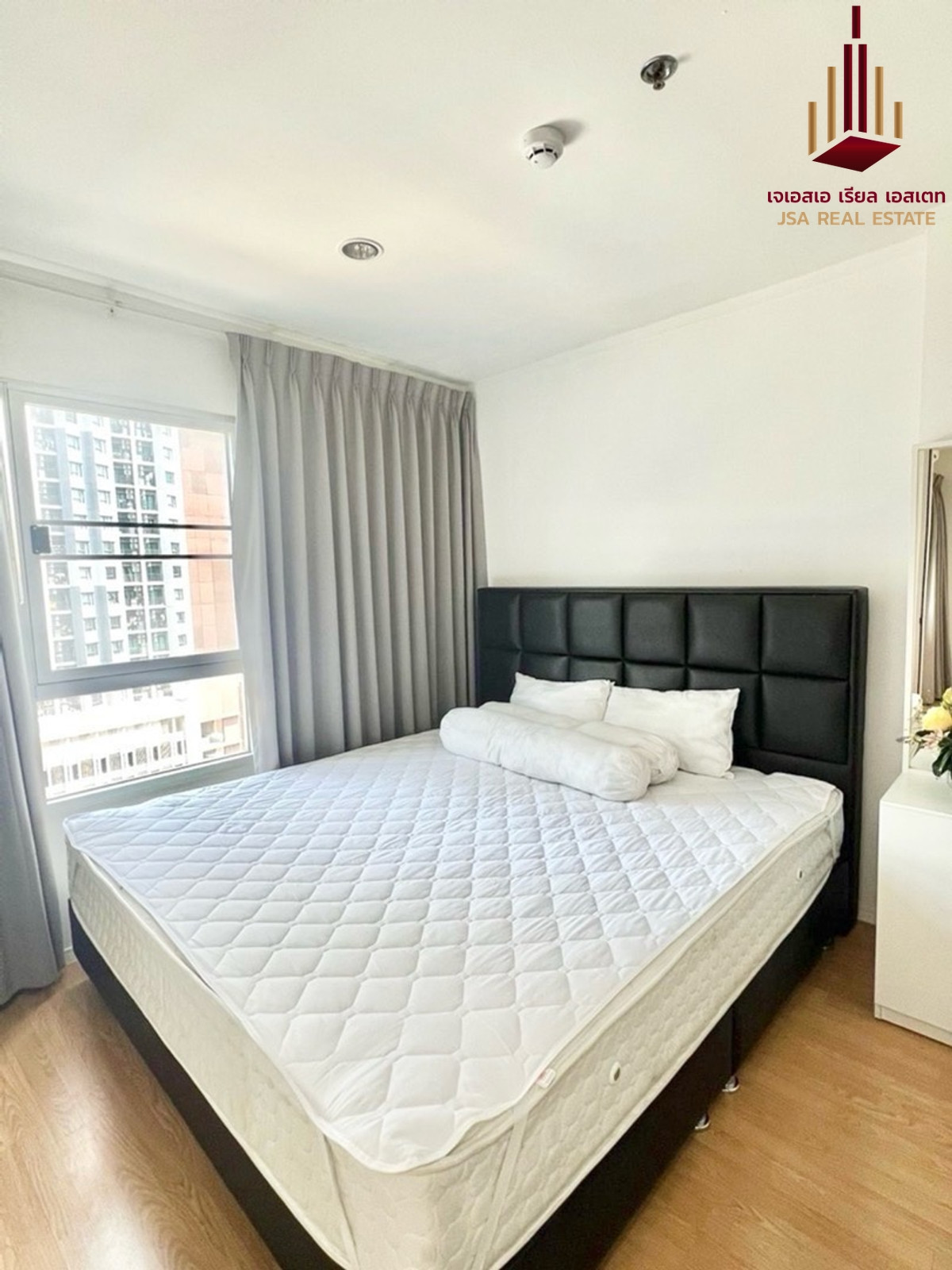 ขายคอนโดพัฒนาการ ศรีนครินทร์ : ✨ For Sale: Lumpini Place Srinakarin - Huamark Station Condo ✨  💰 Only 2,720,000 THB