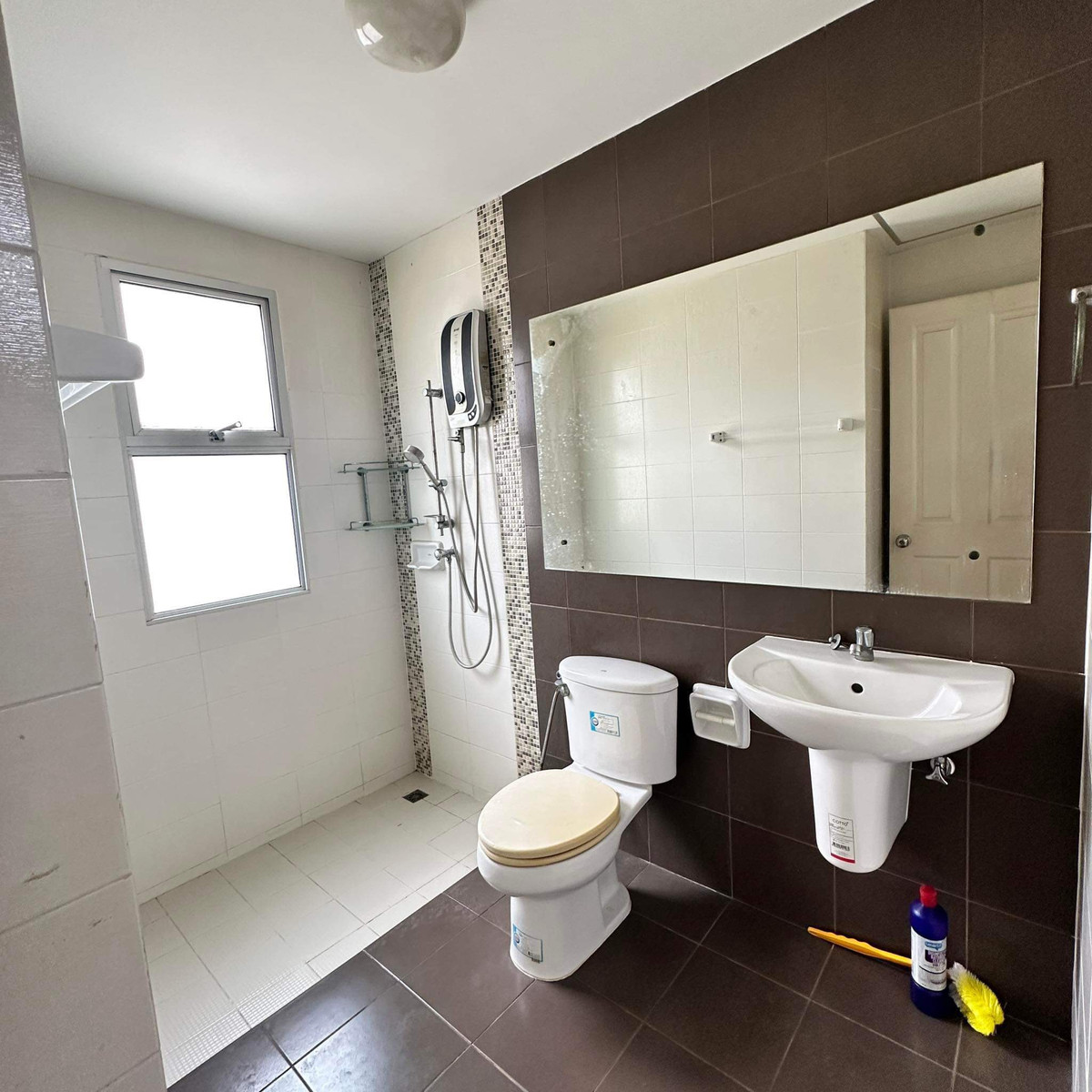 ขายทาวน์โฮมเกษตร นวมินทร์ ลาดปลาเค้า : ทาวน์พลัส เกษตร - นวมินทร์ / 3 ห้องนอน (ขายพร้อมผู้เช่า), Town Plus Kaset - Nawamin / 3 Bedrooms (SALE WITH TENENT) FAHS014