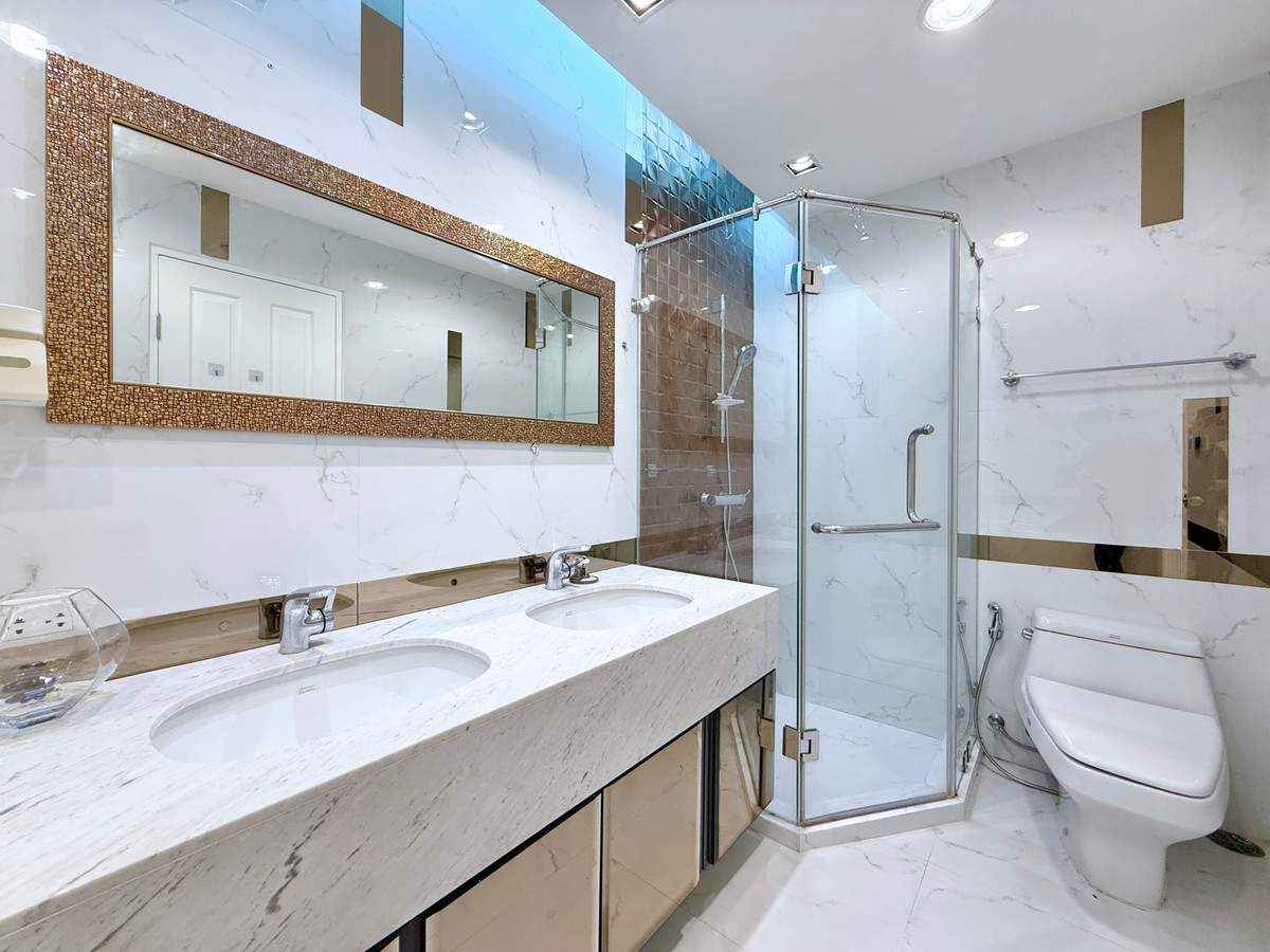 ให้เช่าคอนโดพระราม 9 เพชรบุรีตัดใหม่ RCA : 🚀 Belle Grand พระราม9 - 147ตรม. Penthouse เพดานสูง Clip(4K) 092-545-6151 (ทีม)