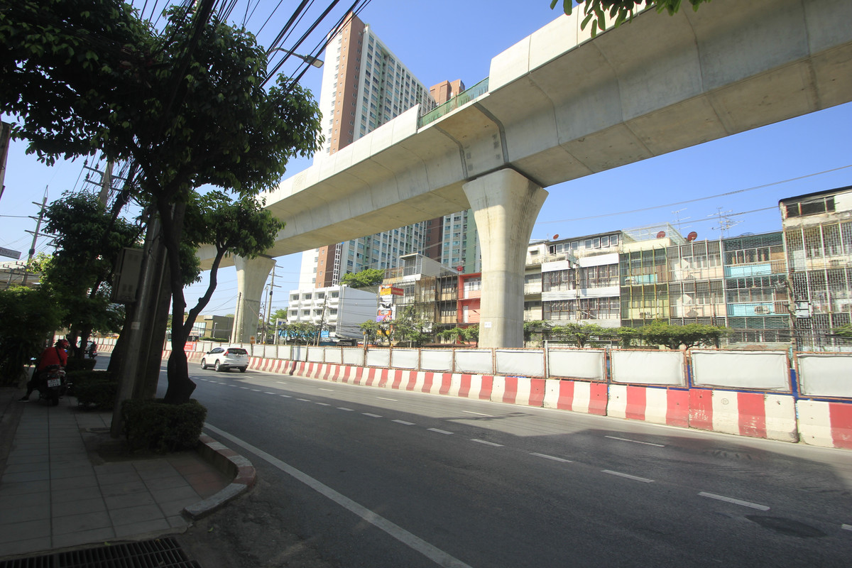 For SaleShop HouseRathburana, Suksawat : Suksawat Daokhanong Commercial Building Near Chom Thong Wutthakat BTS, 3 floors, additions, residential, warehouse, Rama 2 Expressway, Dao Khanong Market, price negotiable.