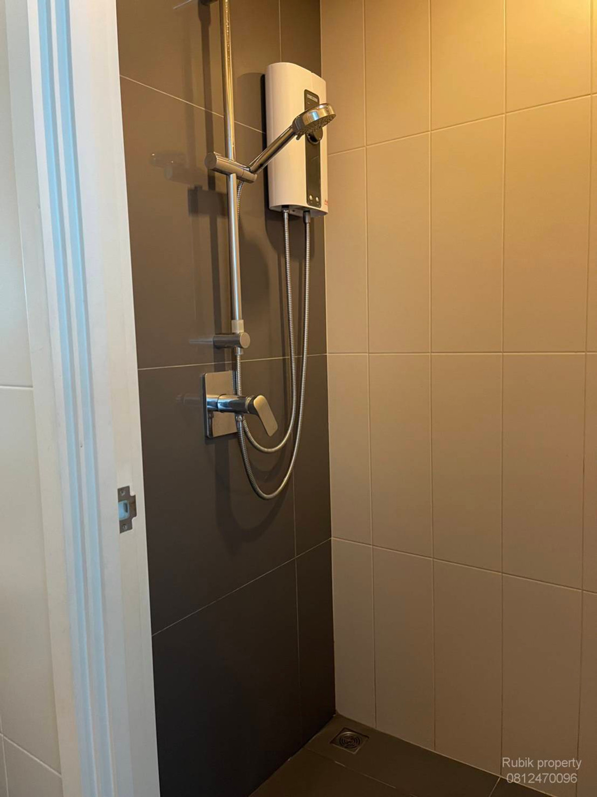 ขายคอนโดอารีย์ อนุสาวรีย์ : 🏢 ขายคอนโด Centric Ari Station – แต่งสวย ทำเลดี ใจกลางอารีย์ RB1724 โครงการคุณภาพ บนทำเลสุขุมวิท–พหลโยธิน ใกล้รถไฟฟ้า เดินทางสะดวกสุด ๆ