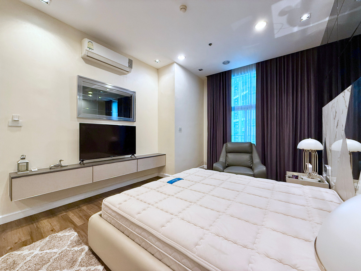 ให้เช่าคอนโดพระราม 9 เพชรบุรีตัดใหม่ RCA : 🚀 Belle Grand พระราม9 - 147ตรม. Penthouse เพดานสูง Clip(4K) 092-545-6151 (ทีม)