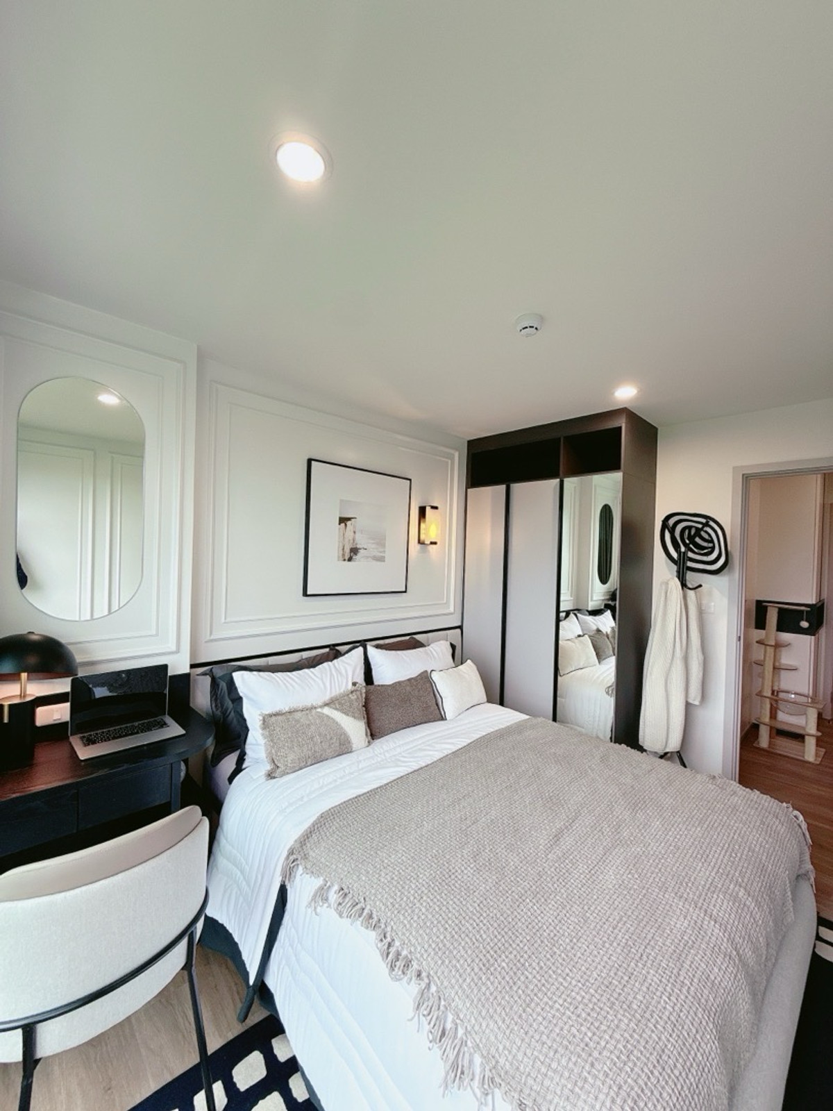 ขายคอนโดบางนา แบริ่ง ลาซาล : 𝐀𝐑𝐋𝐎 𝐋𝐀𝐒𝐀𝐋𝐋𝐄 𝟏𝟕 𝐅𝐑𝐄𝐄 เงินดาวน์ 𝐎 บาท ผ่อนสบายๆ 𝟔,𝟗𝟎𝟎/เดือน พร้อมเข้าอยู่ ห้องใหม่มือ𝟏 จากโครงการโดยตรง 