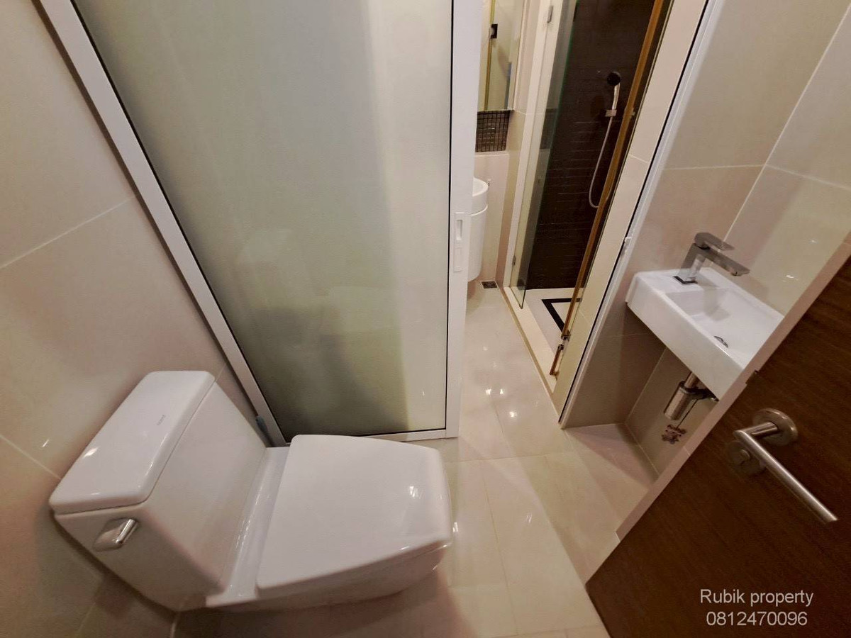 For RentCondoOnnut, Udomsuk : 🌟 Rhythm Sukhumvit 50 | For Rent RB1729 Condo located on Sukhumvit Road, near BTS On Nut, only 200 meters, convenient travel, with complete amenities.