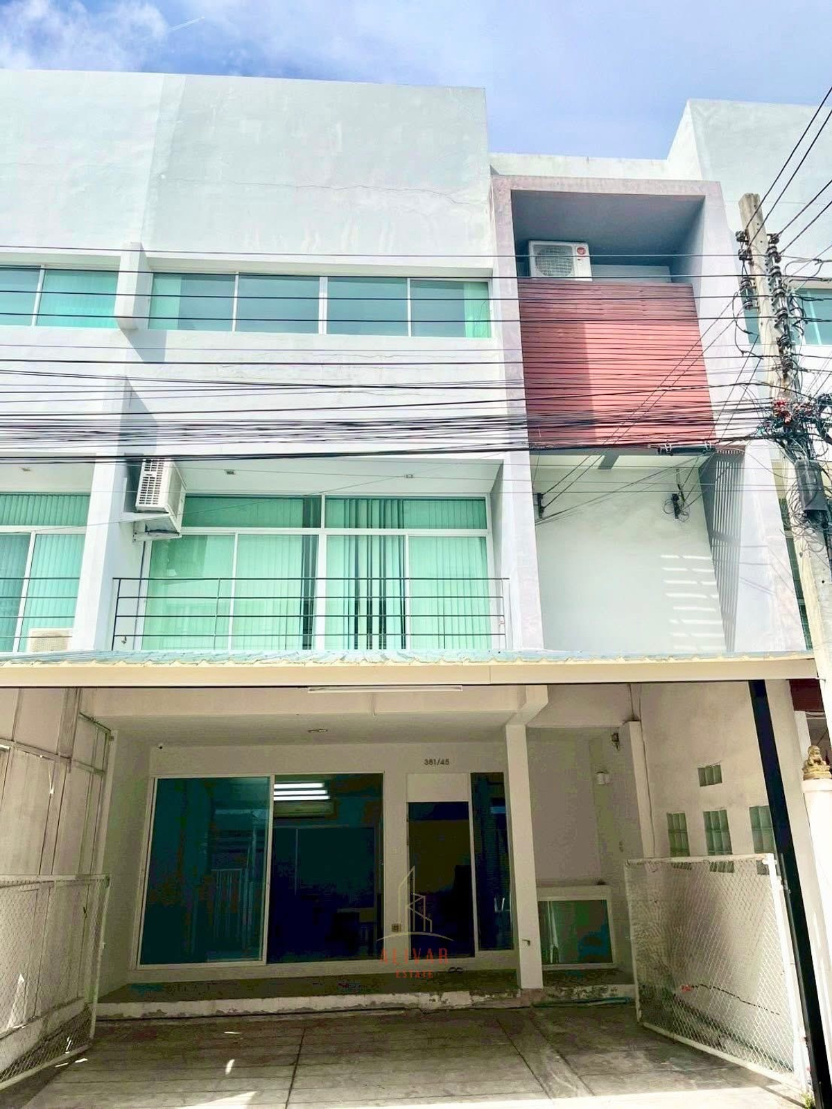 For RentTownhomeSamut Prakan,Samrong : RH030026 For rent, 3-story townhome, 4 bedrooms at BUSINESS TOWN, Bang Phli-Bang Sao Thong area.