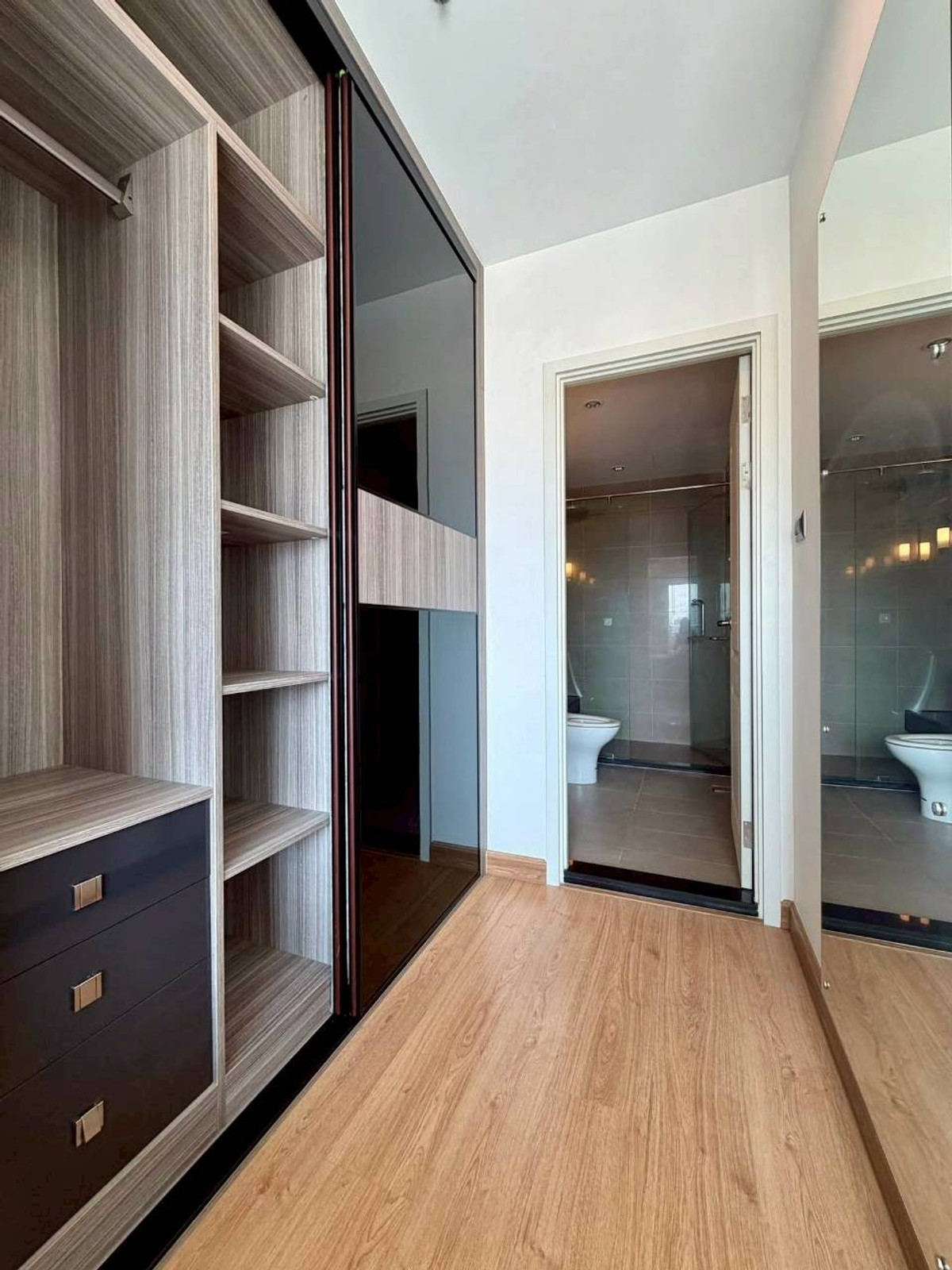 For RentCondoRama9, Petchburi, RCA : ✅ SLV2109 ✅ Line : @p2nproperty