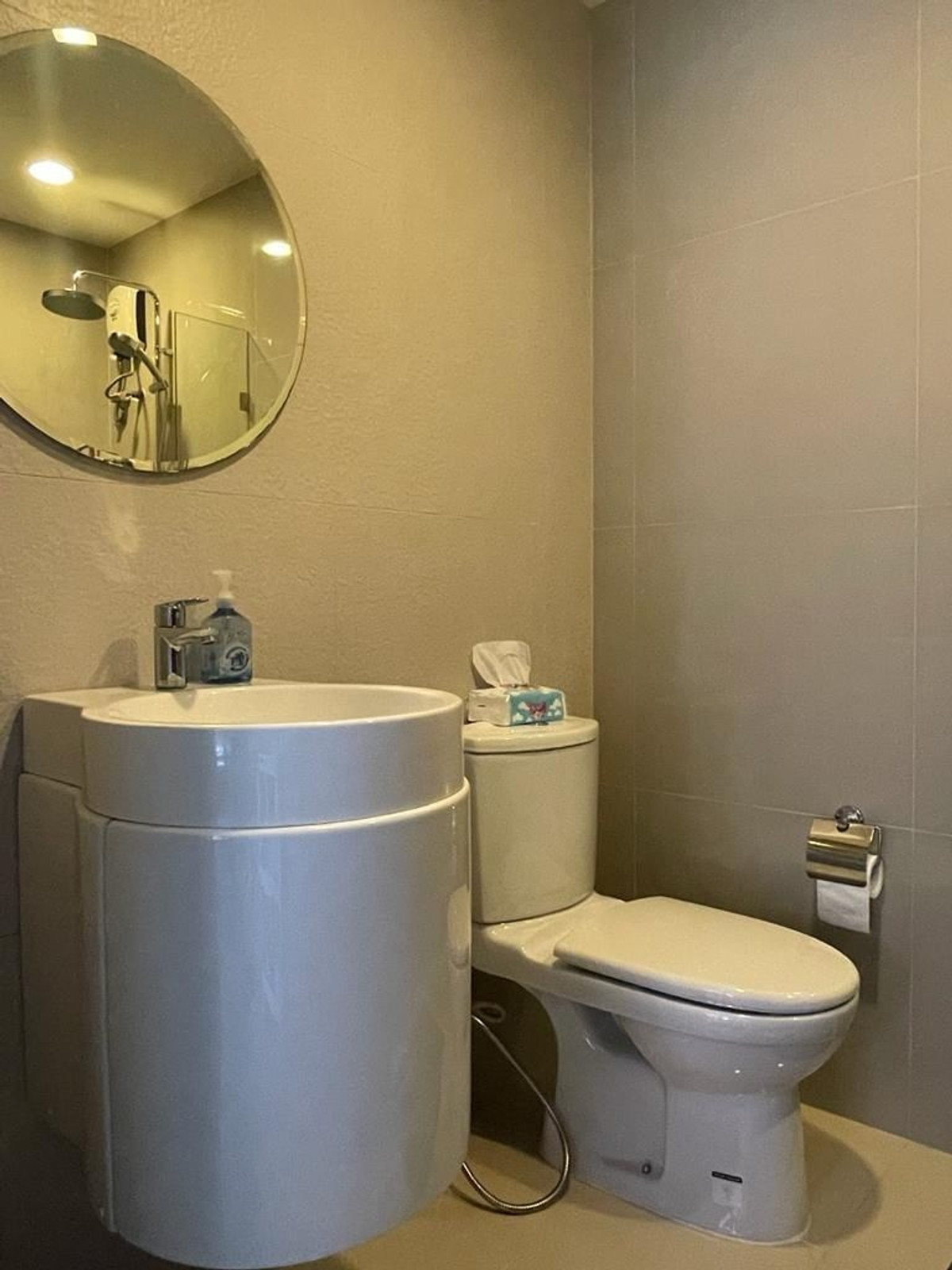 ให้เช่าคอนโดพระราม 9 เพชรบุรีตัดใหม่ RCA : (ให้เช่า) Rhythm Asoke 2 (ริธึ่ม อโศก 2) – คอนโดหรูทำเลเยี่ยม ใกล้ MRT พระราม 9 ห้องสตูดิโอชั้นสูง วิวสวย ตกแต่งครบพร้อมเข้าอยู่ เดินทางสะดวกสบายใจกลางย่าน CBD