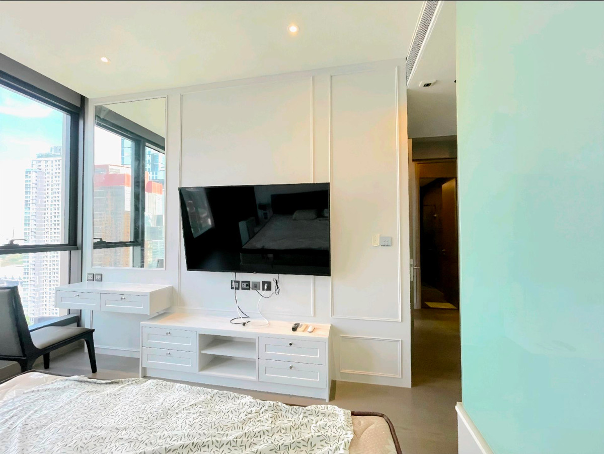 ขายคอนโดพระราม 9 เพชรบุรีตัดใหม่ RCA : (For Sale at Loss🔥) 📍The Esse at Singha Complex | High-Floor 2BR 77sqm | Only 19.99 MB (🔥 257k THB/sq.m. 🔥)