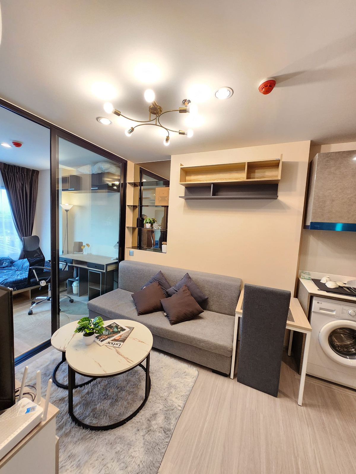 For RentCondoSamut Prakan,Samrong : PFD-08069 For rent Aspire Erawan Prime 2 bedrooms, 35 sq m., 15th floor, next to BTS Chang Erawan.