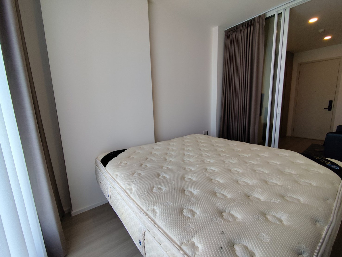 For RentCondoPinklao, Charansanitwong : *FOR RENT* De LAPIS Charan 81, complete room, near MRT Bang Phlat 30 m.