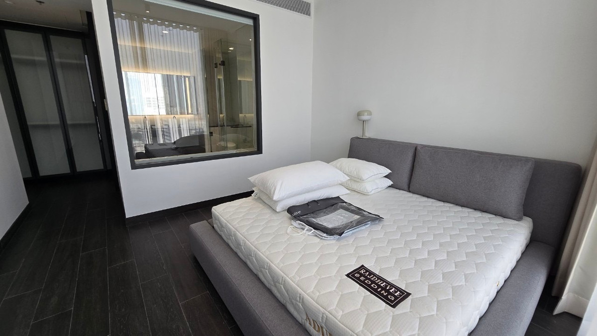 คอนโดสาทร นราธิวาส : Tait 12: 2bed 2.5bath 104.98 sqm. 32,500,000 Am: 0656199198 High floor Corner unit nice open view