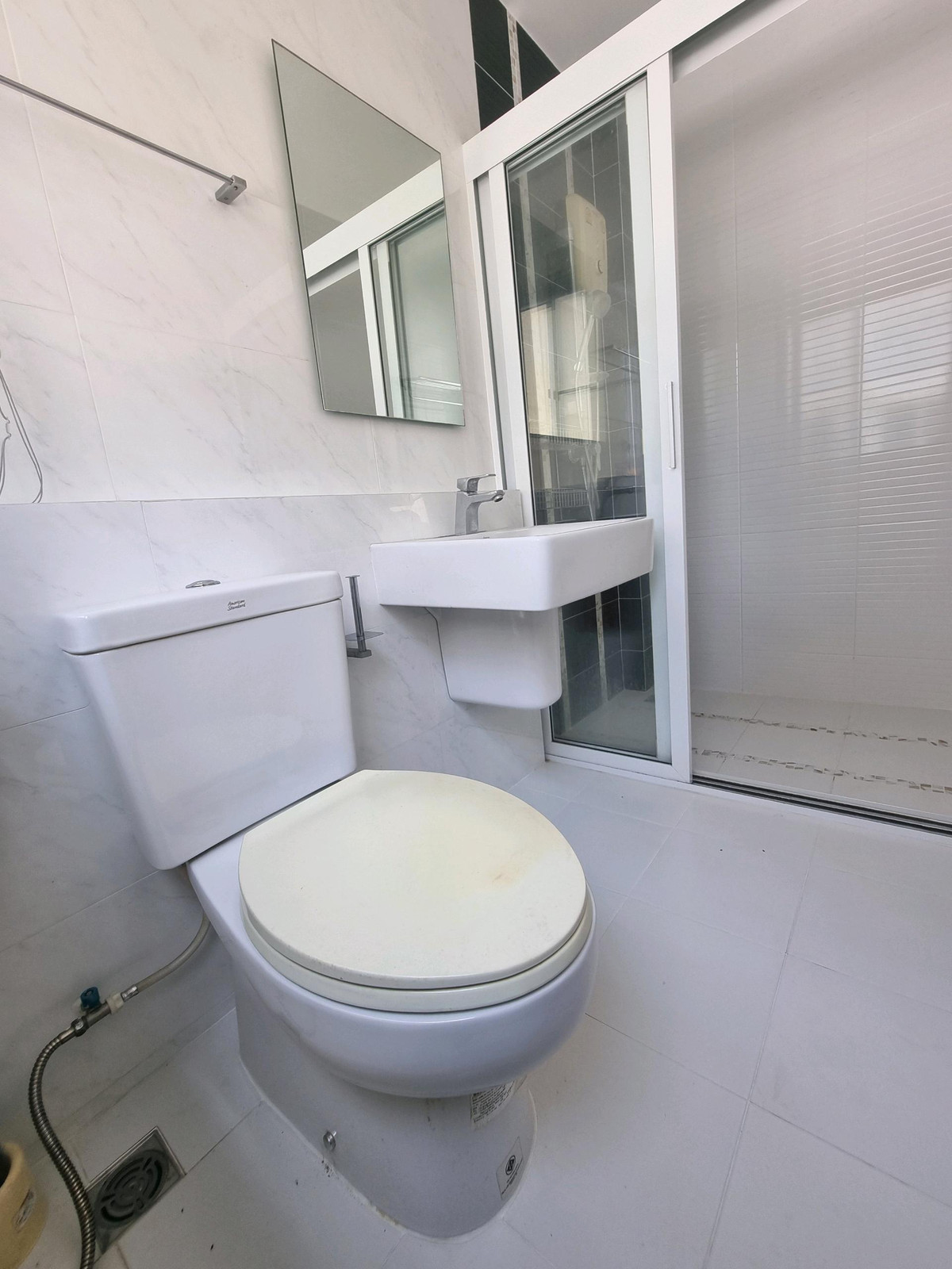 For RentHouseRama5, Ratchapruek, Bangkruai : Single house for rent, Casa Ville Ratchaphruek-Chaengwattana Village, 4 bedrooms, every room has its own bathroom. Good location opposite Robinson department store. Near Denla International Next to Ratchaphruek-Chaengwattana Road.