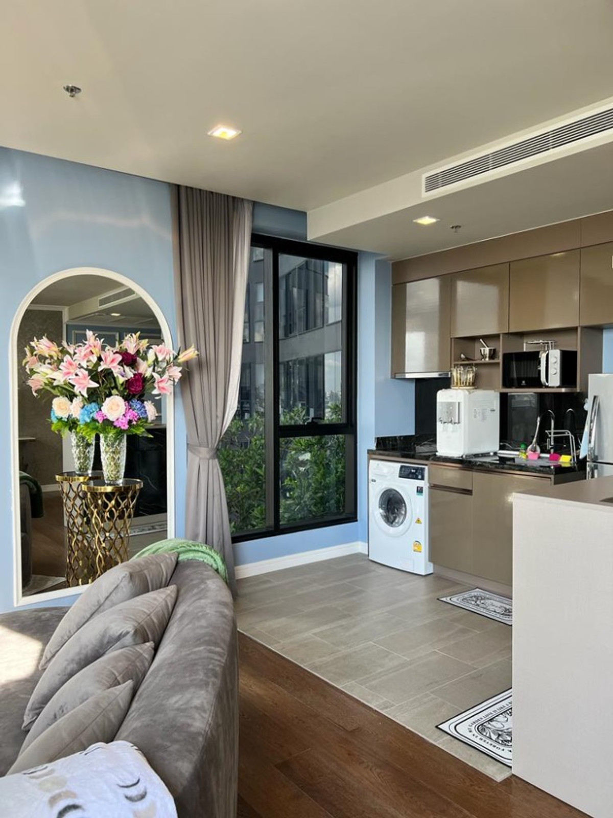 For SaleCondoAri,Anusaowaree : Ideo Q Victory【𝐒𝐄𝐋𝐋 & 𝐑𝐄𝐍𝐓】🔥Luxury condo in minimalist modern style, near Victory Monument🔥 Contact Line ID: @hacondo