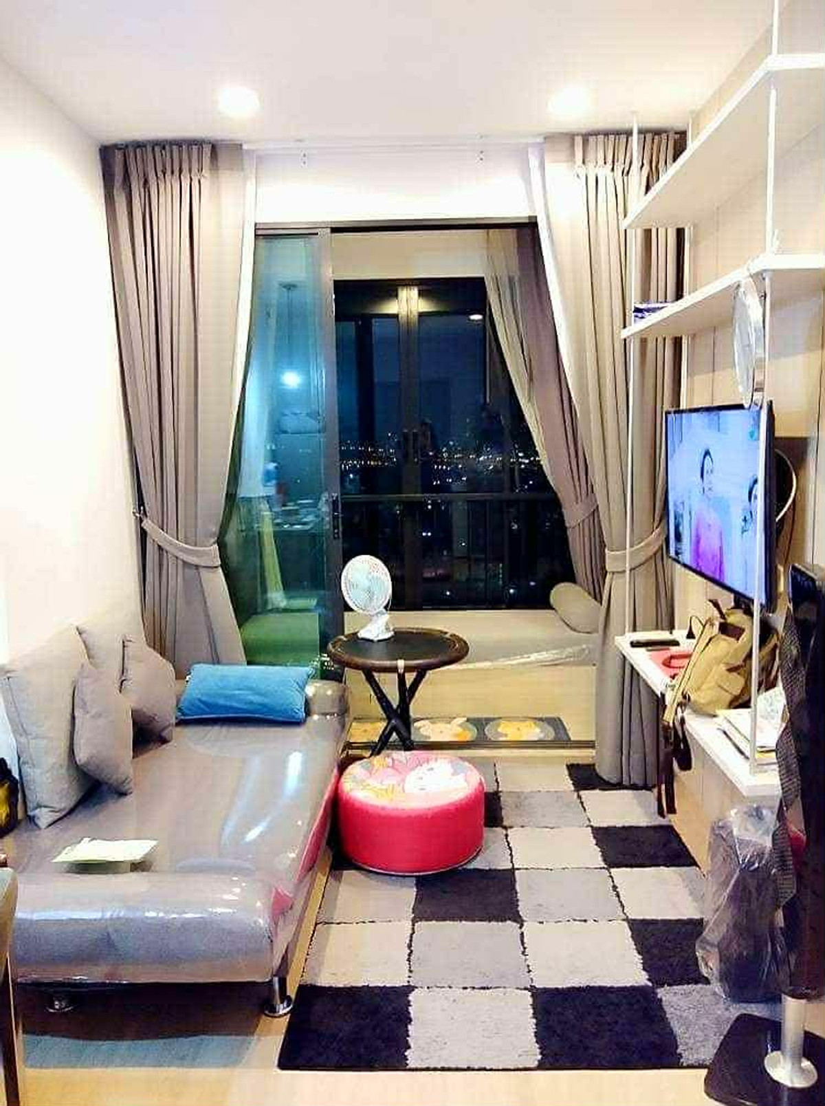 For RentCondoThaphra, Talat Phlu, Wutthakat : ⭐️ Ideo Sathorn - Thapra ⭐️1 bedroom, 1 bathroom, 32 sq m. Beautiful room with complete electrical appliances.