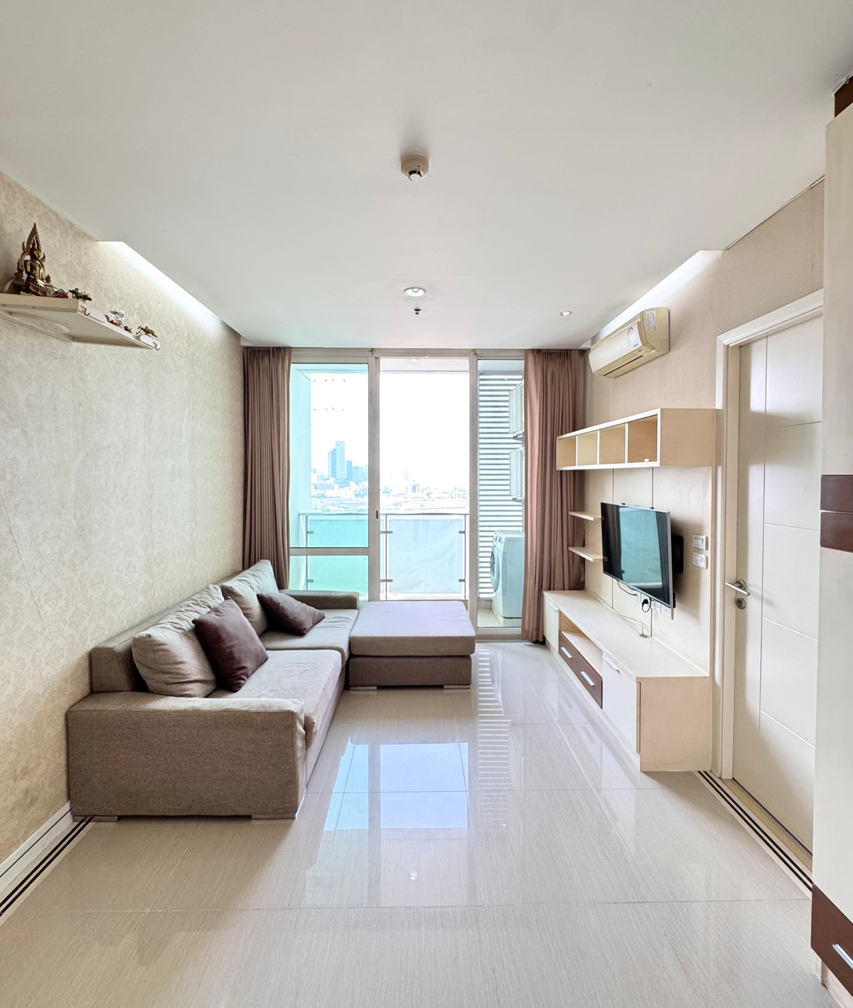 For SaleCondoRama9, Petchburi, RCA : 🔥Price has been reduced! TC Green condo, Building 19, open garden view, north, 39 sq m. (Owner sells himself, ready to transfer)