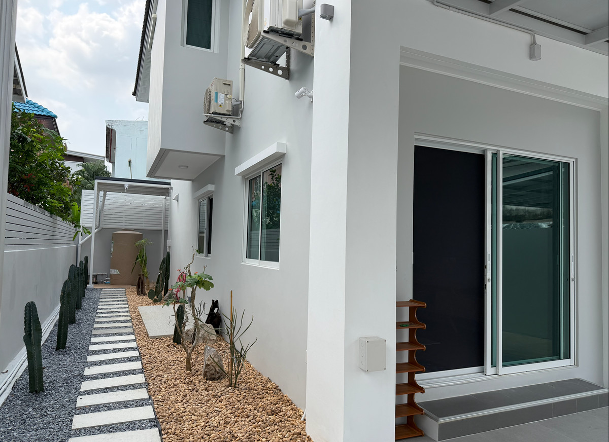 อ่อนนุช อุดมสุข : ขาย & ให้เช่า บ้านแฝดใหม่มือหนึ่ง ทำเลอ่อนนุช 40