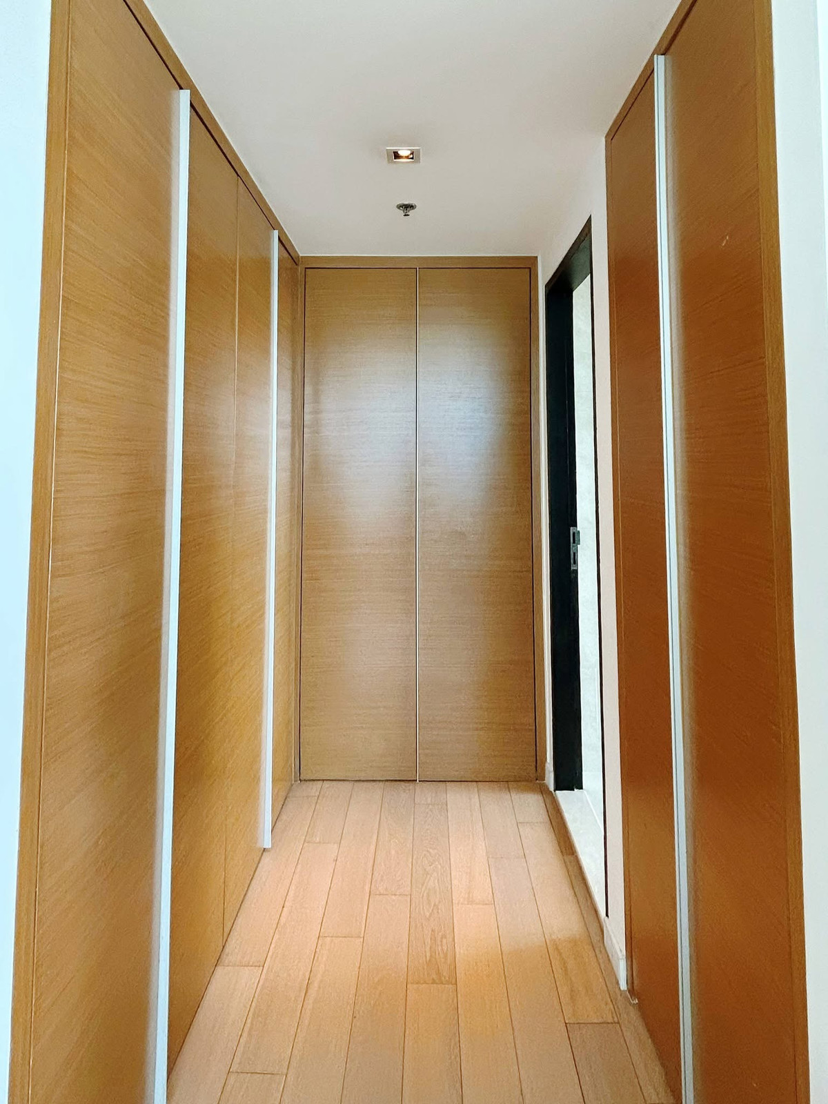 ให้เช่าคอนโดสุขุมวิท อโศก ทองหล่อ : 🏠✨ Eight Thonglor Residences | ให้เช่าคอนโด 3 ห้องนอน (HBH-HL-18)