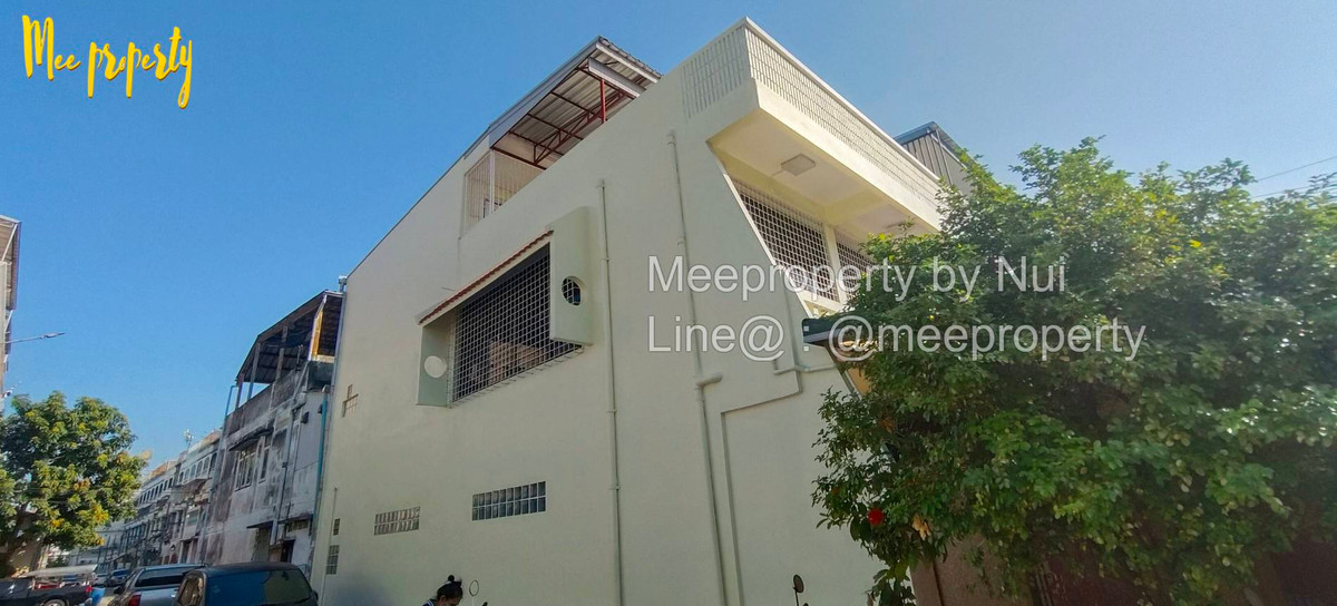 ขายทาวน์โฮมพระราม 2 บางขุนเทียน : ขายด่วน! ทาวน์โฮม 3 ชั้น แปลงมุม รีโนเวทใหม่ ใกล้ปากซอยพระราม 2 ซอย 27 เพียง 170 เมตร (1 นาที)  ห้ามพลาด! ทาวน์โฮมทำเลดี รีโนเวทใหม่พร้อมอยู่!  ME-248 