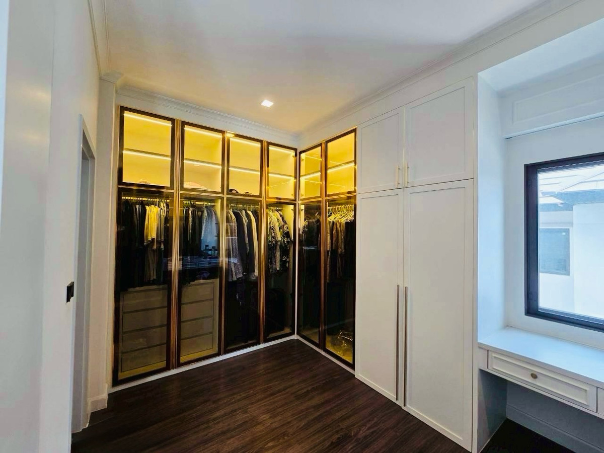 For SaleHouseNawamin, Ramindra : Luxury house, fully furnished, next to toll