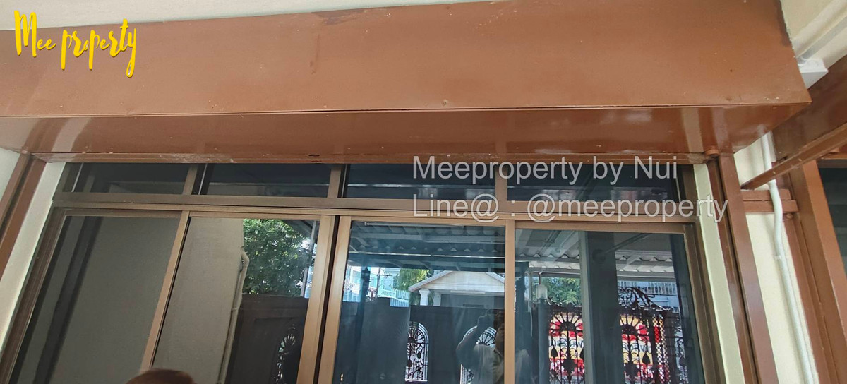 ขายทาวน์โฮมพระราม 2 บางขุนเทียน : ขายด่วน! ทาวน์โฮม 3 ชั้น แปลงมุม รีโนเวทใหม่ ใกล้ปากซอยพระราม 2 ซอย 27 เพียง 170 เมตร (1 นาที)  ห้ามพลาด! ทาวน์โฮมทำเลดี รีโนเวทใหม่พร้อมอยู่!  ME-248 