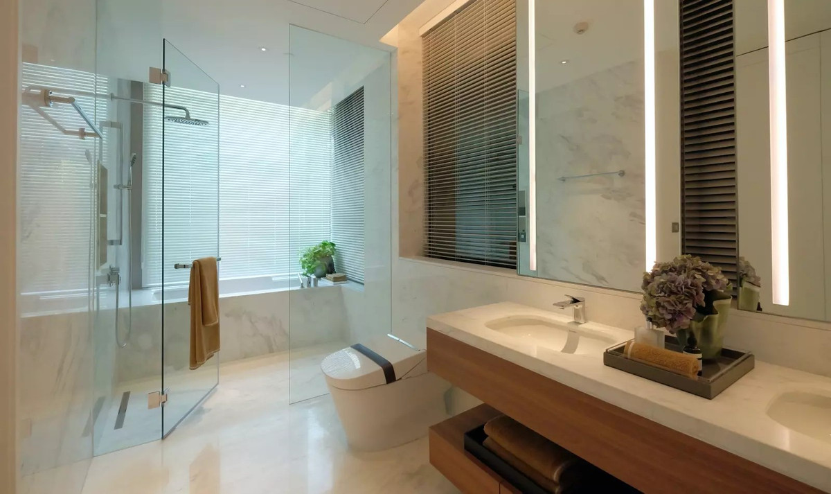 For SaleCondoSilom, Saladaeng, Bangrak : Large 2BR 133 Sq.m. | Luxury Branded Residence | 55.6 MB Tel.0984628898