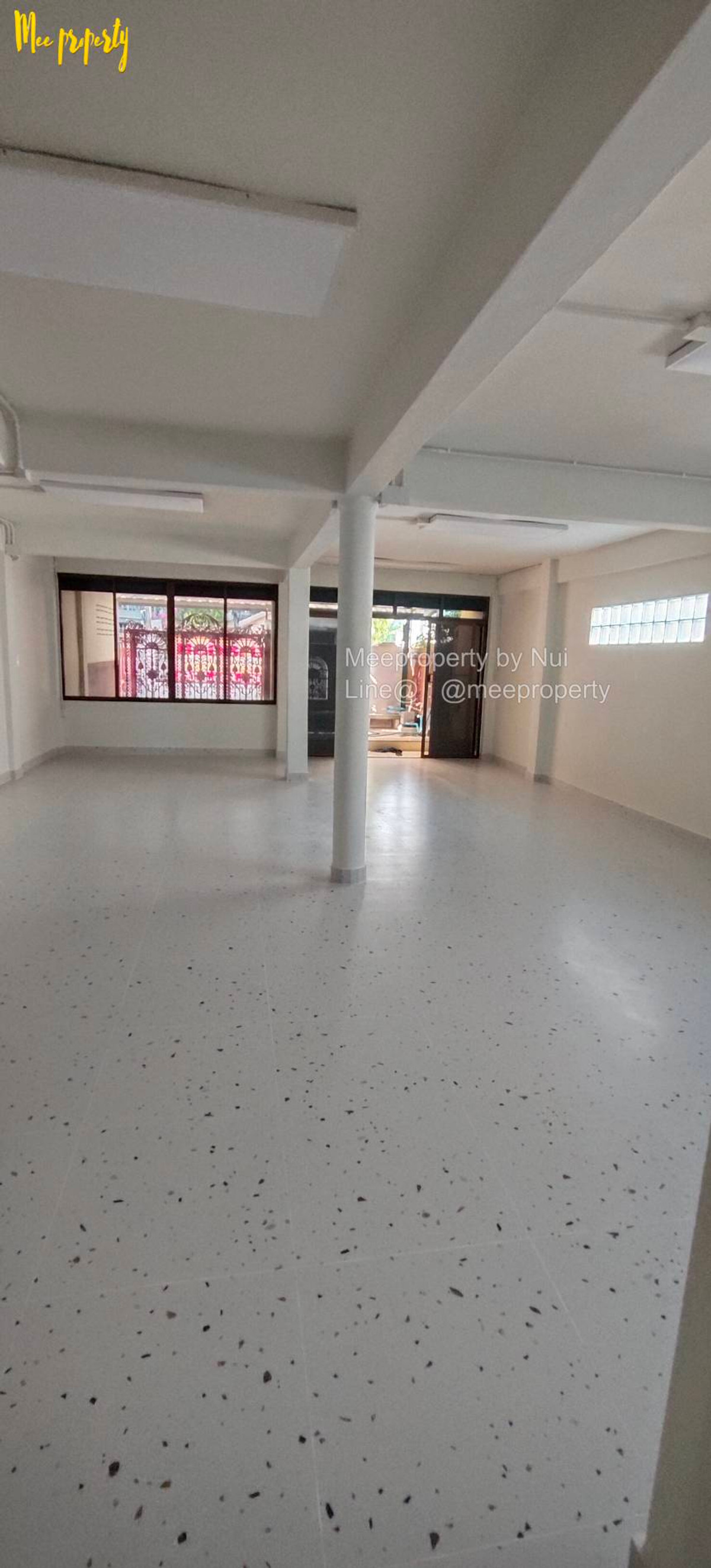 ขายทาวน์โฮมพระราม 2 บางขุนเทียน : ขายด่วน! ทาวน์โฮม 3 ชั้น แปลงมุม รีโนเวทใหม่ ใกล้ปากซอยพระราม 2 ซอย 27 เพียง 170 เมตร (1 นาที)  ห้ามพลาด! ทาวน์โฮมทำเลดี รีโนเวทใหม่พร้อมอยู่!  ME-248 