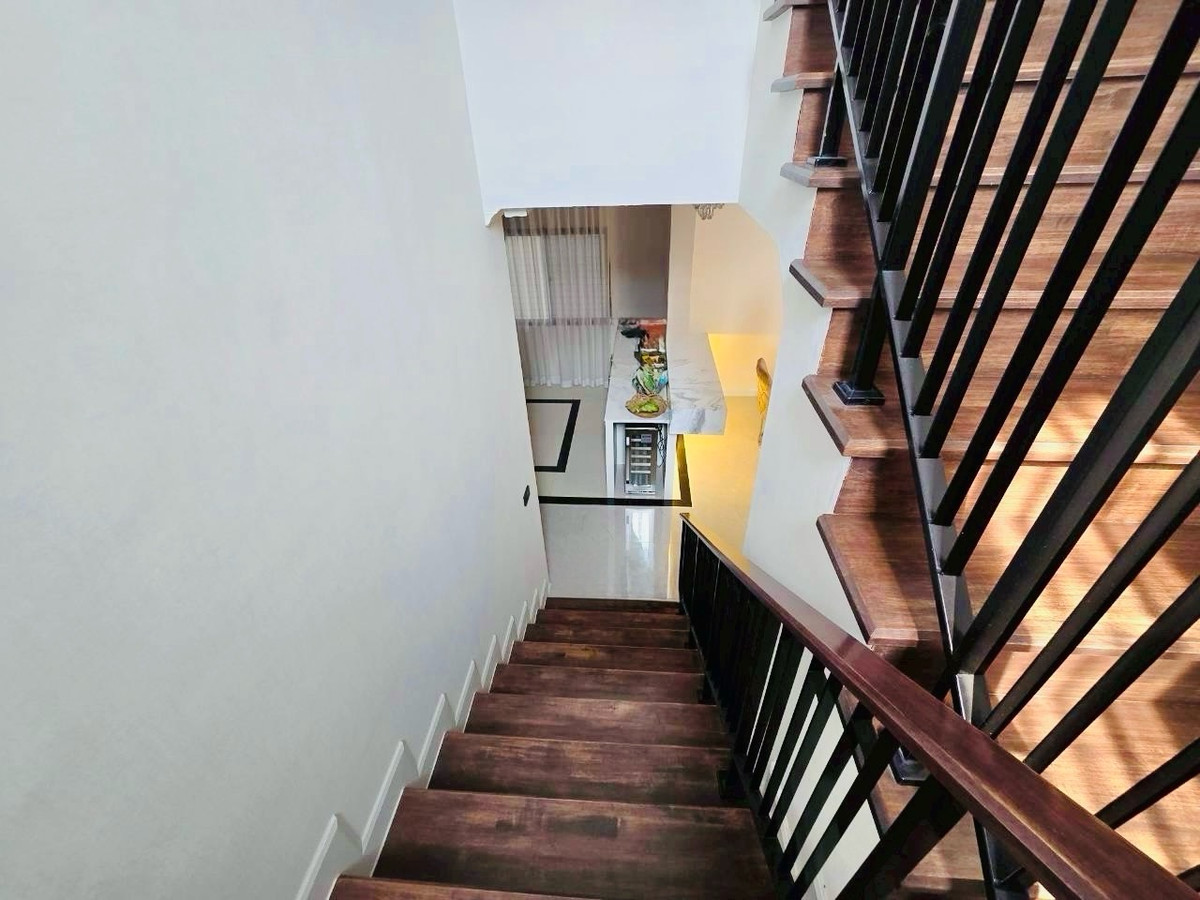 For SaleHouseNawamin, Ramindra : Luxury house, fully furnished, next to toll