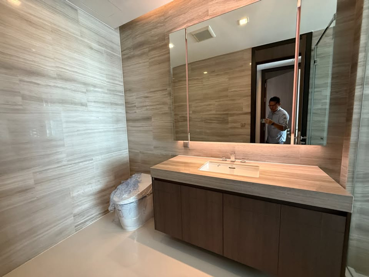 For RentCondoNana, North Nana,Sukhumvit13, Soi Nana : ⭐️ Q1 Sukhumvit ⭐️2 bedrooms, 2 bathrooms, beautiful room, fully furnished with electrical appliances.