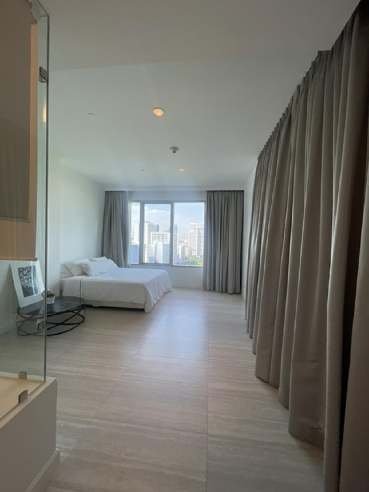 For RentCondoWitthayu, Chidlom, Langsuan, Ploenchit : 🏠✨ 185 Rajadamri | 2-Bedroom Condo for Rent (HBH-ST-217)