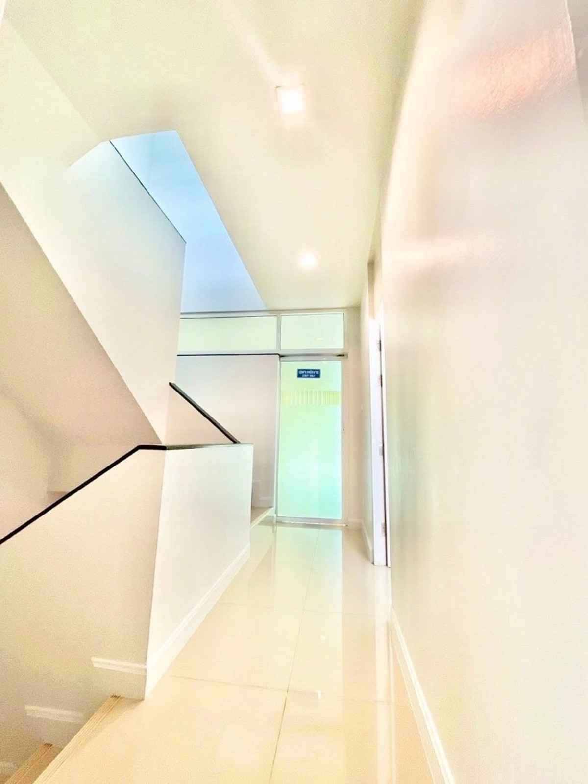 TownhomeSamut Prakan,Samrong : Townhome office for rent with equipment (can be registered)