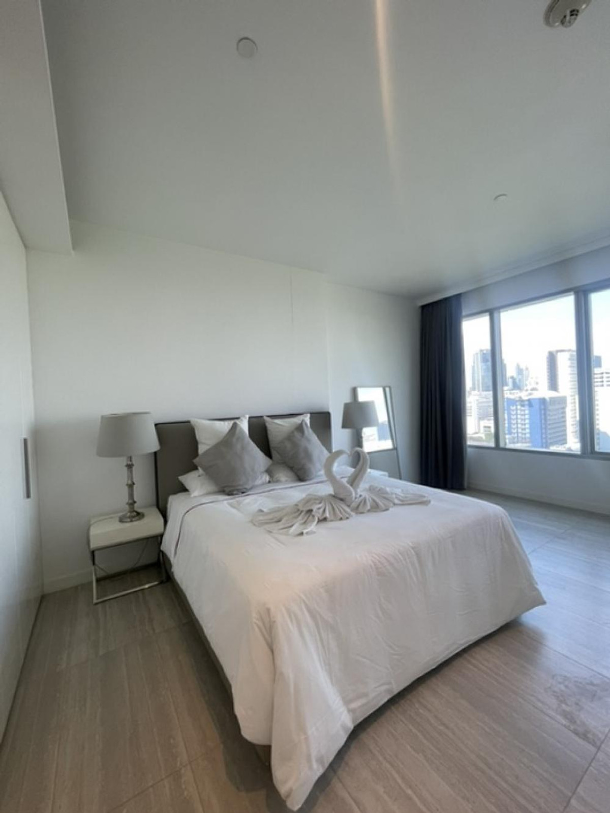 For RentCondoWitthayu, Chidlom, Langsuan, Ploenchit : 🏠✨ 185 Rajadamri | 2-Bedroom Condo for Rent (HBH-ST-217)