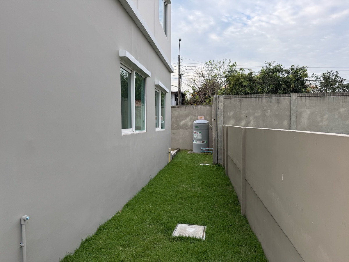 ขายทาวน์โฮมมีนบุรี-ร่มเกล้า : ทาวน์โฮมใหม่ 2 ชั้น แปลงมุมที่ดินใหญ่ โครงการ Casa City รามคำแหง-มิสทีน 
ทำเลดี 5 นาที ถึง MRT สายสีส้ม 