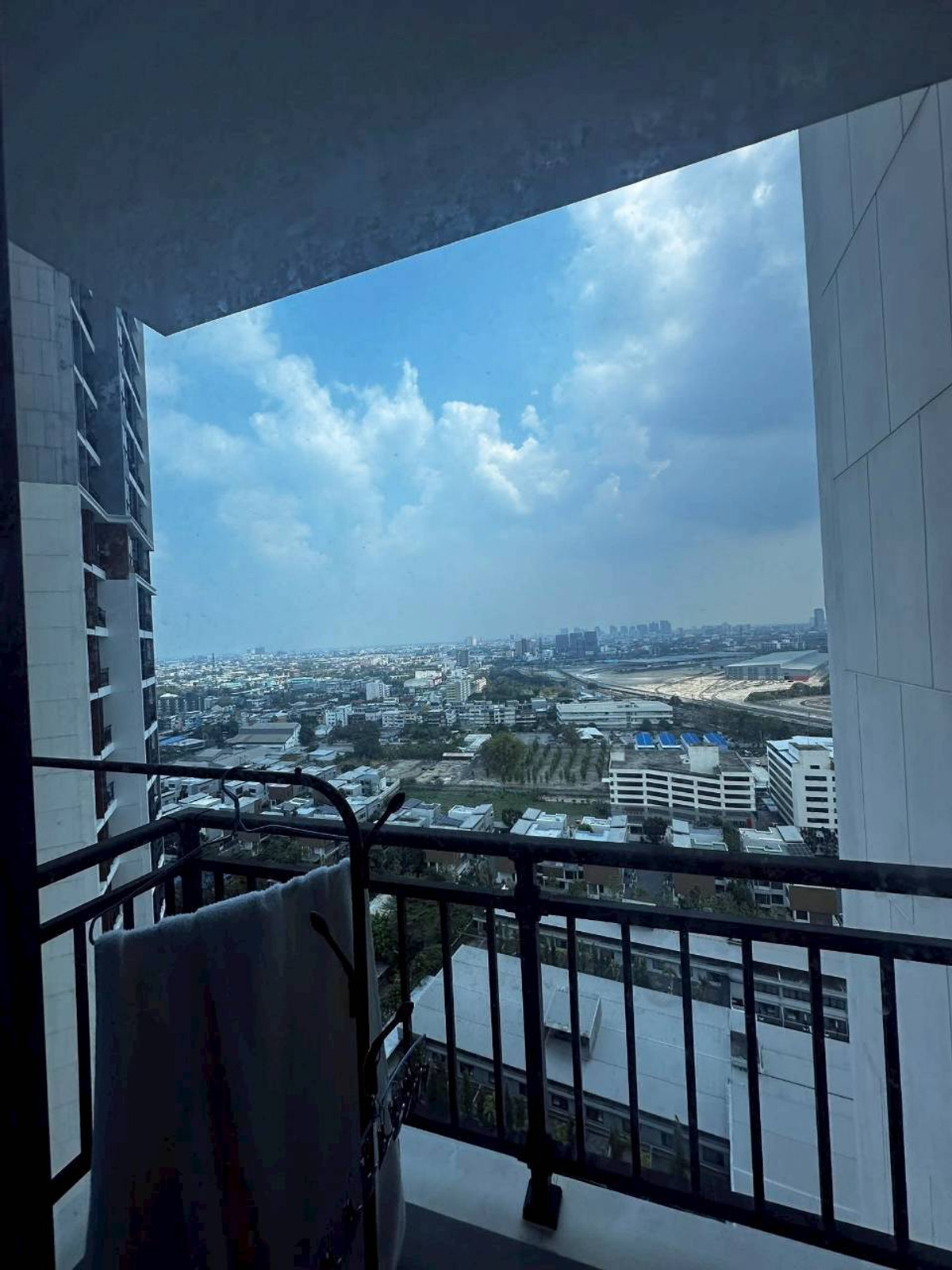 For RentCondoRatchadapisek, Huaikwang, Suttisan : ✅ ATZ114 ✅ Line : @p2nproperty