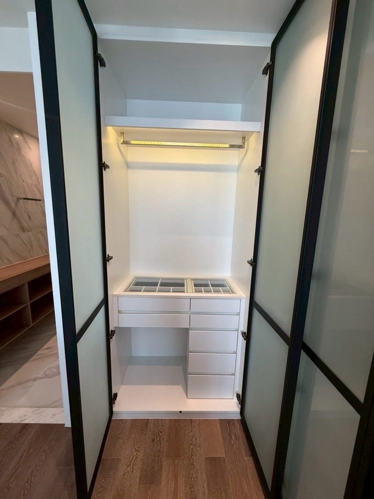 For RentCondoRama9, Petchburi, RCA : Condo for rent Nue District R9