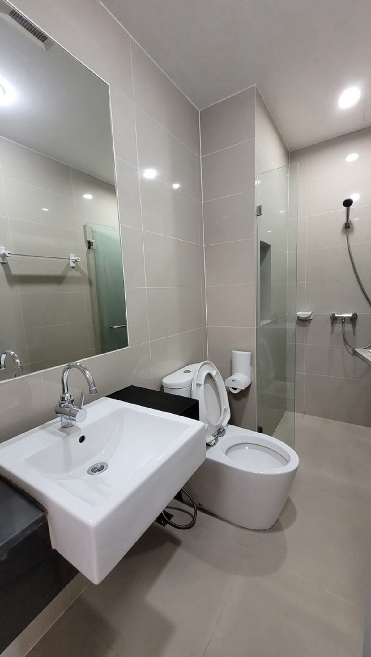 For RentCondoOnnut, Udomsuk : For rent Ideo blucove Sukhumvit Conco near BTS Udomsuk.