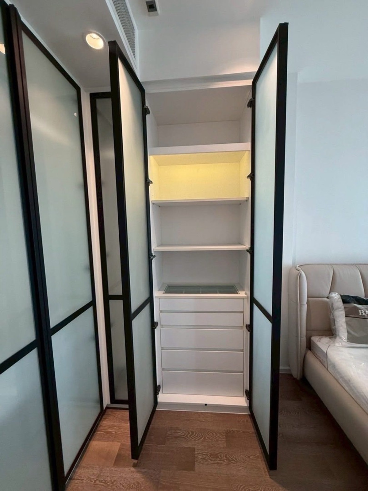 For RentCondoRama9, Petchburi, RCA : Condo for rent Nue District R9