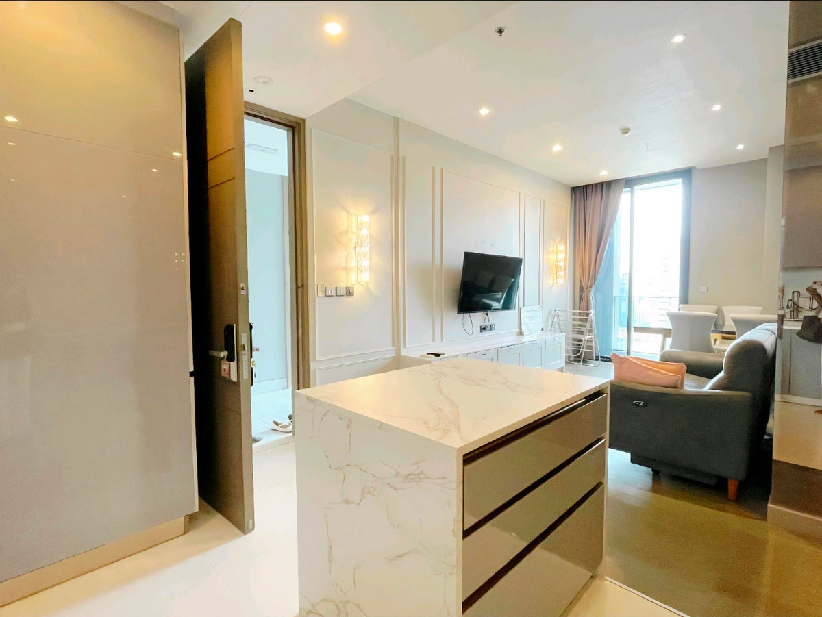 ขายคอนโดพระราม 9 เพชรบุรีตัดใหม่ RCA : (For Sale at Loss🔥) 📍The Esse at Singha Complex | High-Floor 2BR 77sqm | Only 19.99 MB (🔥 257k THB/sq.m. 🔥)