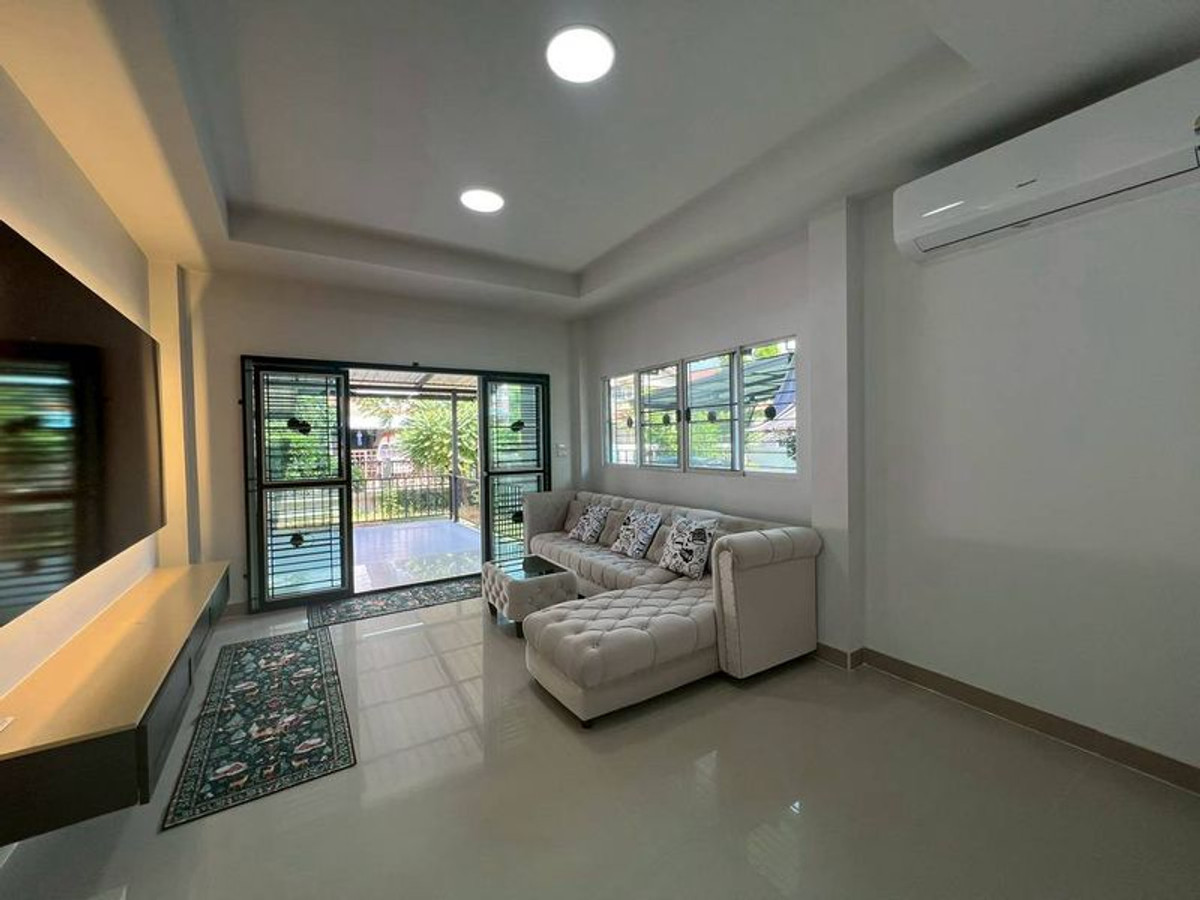 For SaleHousePathum Thani,Rangsit, Thammasat : Single house for sale Vista Ville Village 3, Lam Luk Ka-Khlong 8, area 69 square meters, 4 bedrooms, Lam Luk Ka Subdistrict, Lam Luk Ka District, Pathum Thani Province.