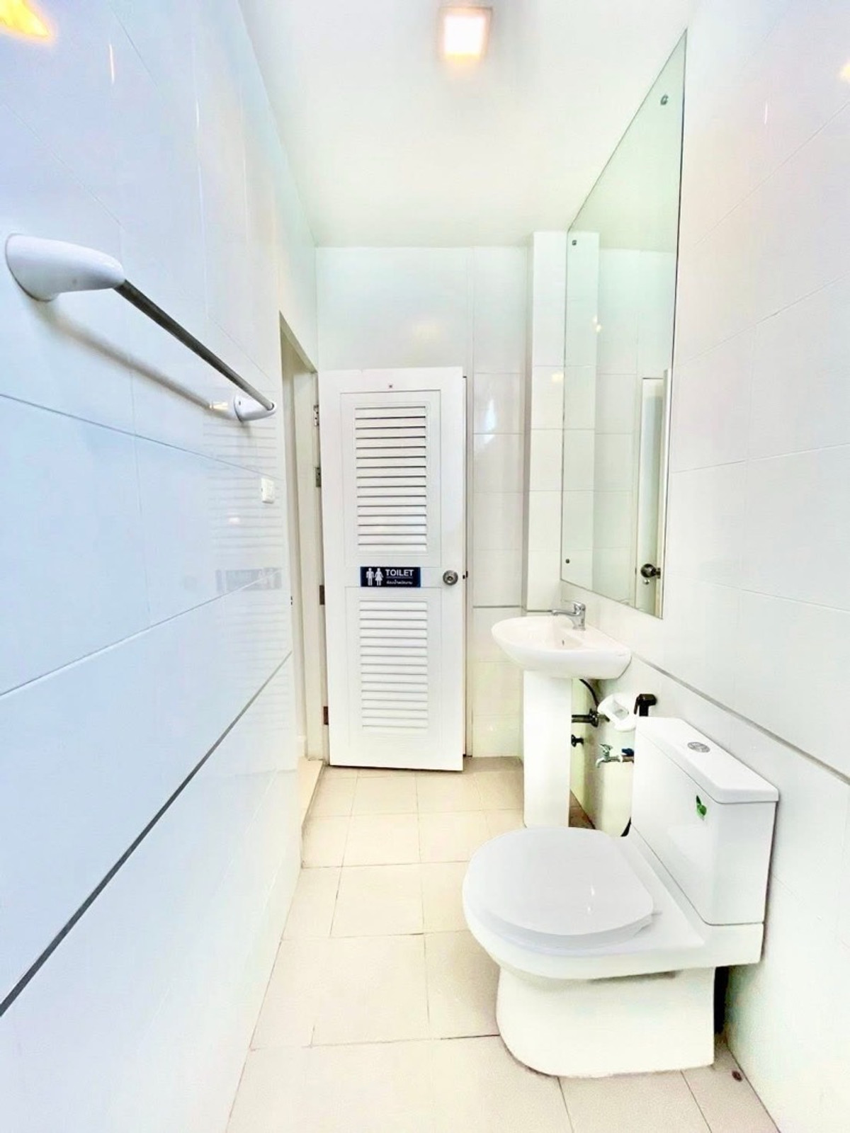 TownhomeSamut Prakan,Samrong : Townhome office for rent with equipment (can be registered)