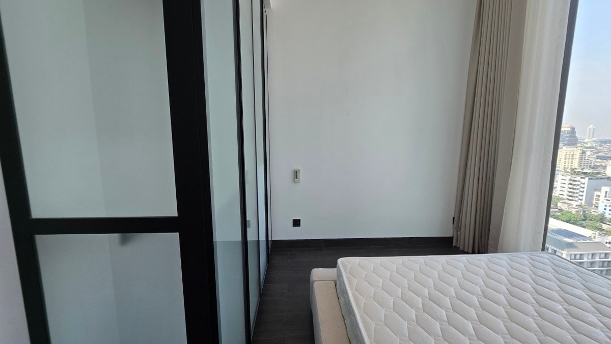 คอนโดสาทร นราธิวาส : Tait 12: 2bed 2.5bath 104.98 sqm. 32,500,000 Am: 0656199198 High floor Corner unit nice open view